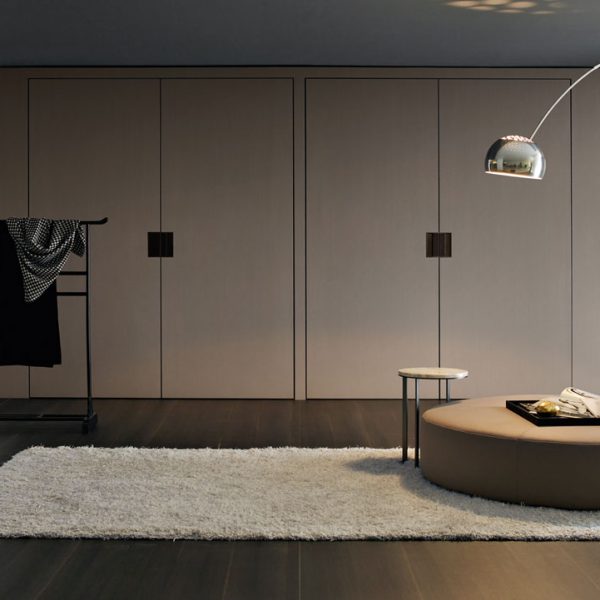 B&B ITALIA BACKSTAGE 衣柜