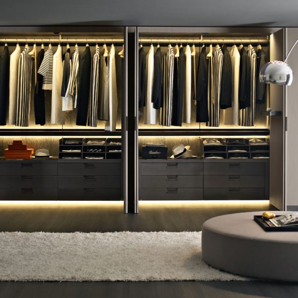 B&B ITALIA BACKSTAGE 衣柜