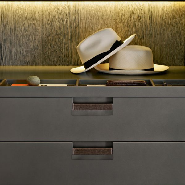 B&B ITALIA BACKSTAGE 衣柜