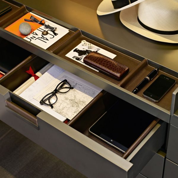 B&B ITALIA BACKSTAGE 衣柜