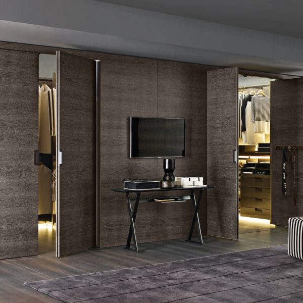 B&B ITALIA BACKSTAGE 衣柜