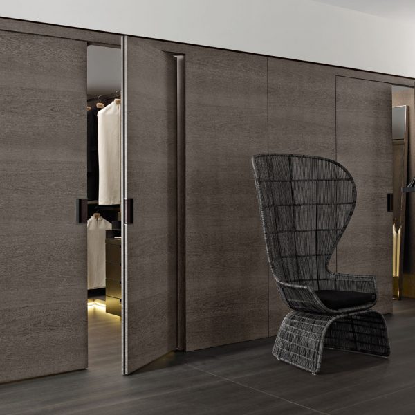 B&B ITALIA BACKSTAGE 衣柜