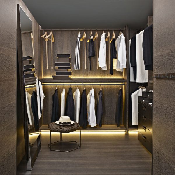 B&B ITALIA BACKSTAGE 衣柜