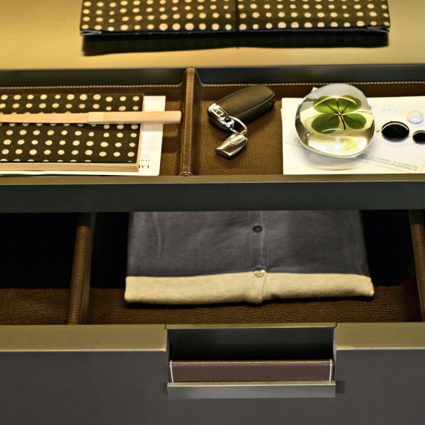 B&B ITALIA BACKSTAGE 衣柜