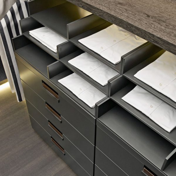 B&B ITALIA BACKSTAGE 衣柜