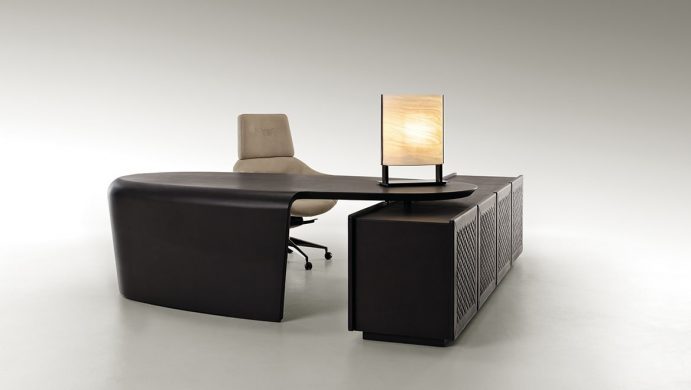 President 桌子 Bentley Home