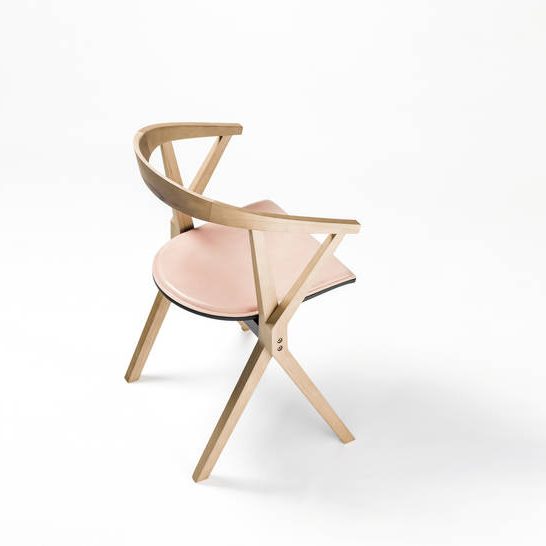 CHAIR B 椅子 b.d barcelona design