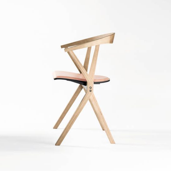 CHAIR B 椅子 b.d barcelona design