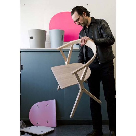 CHAIR B 椅子 b.d barcelona design