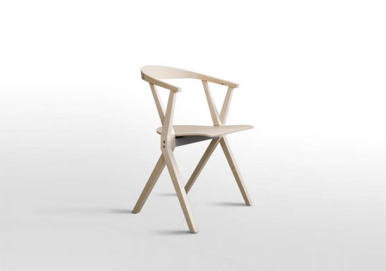 CHAIR B 椅子 b.d barcelona design