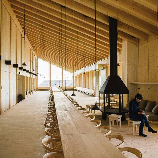 CHAIR B 椅子 b.d barcelona design