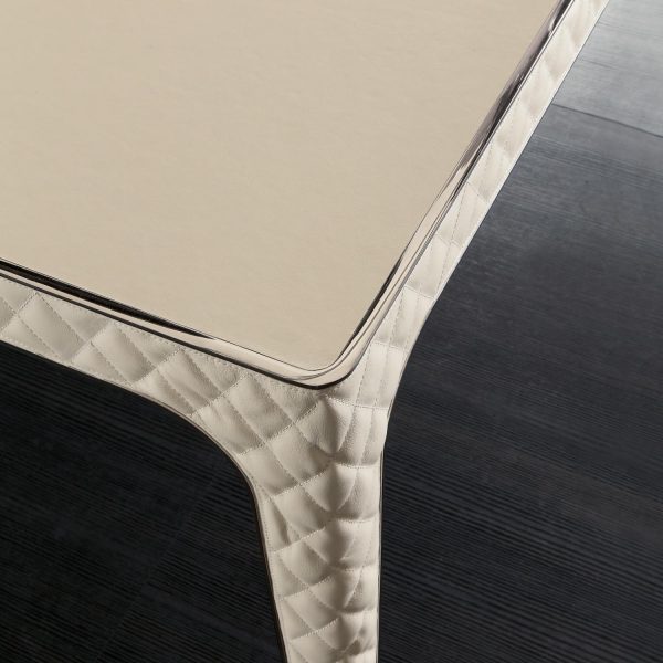 Alexander 餐桌 Rugiano