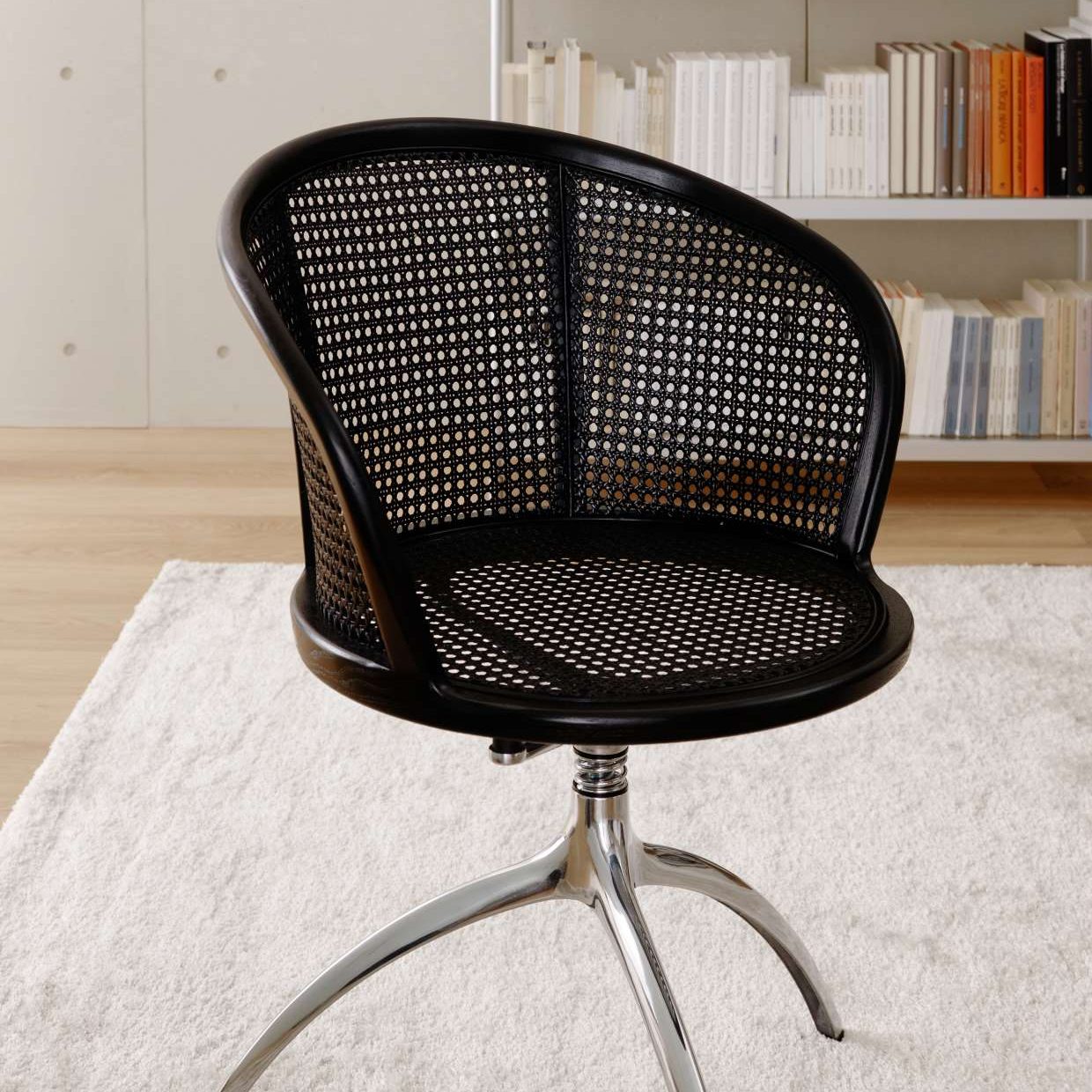 YOUNG LADY - 901 椅子 Alias